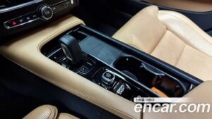 Volvo V90 B5 PRO AWD 2021 года из Южной Кореи