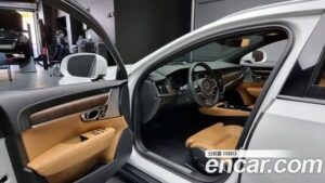 Volvo V90 B5 PRO AWD 2021 года из Южной Кореи