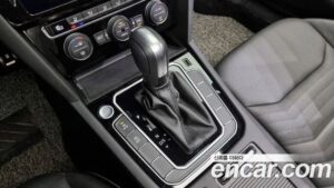 Volkswagen Arteon 2.0 TDI Premium 2020 года из Южной Кореи