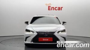 Lexus ES Luxury Plus 2021 года из Южной Кореи