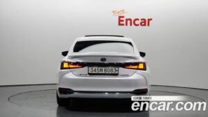 Lexus ES Luxury Plus 2021 года из Южной Кореи