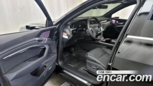 Audi e-tron 55 4WD 2022 года из Южной Кореи