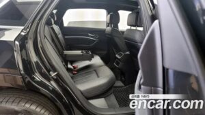 Audi e-tron 55 4WD 2022 года из Южной Кореи