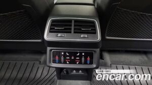 Audi e-tron 55 4WD 2022 года из Южной Кореи