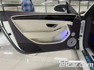 Bentley Continental 4.0 GT 2021 года из Южной Кореи