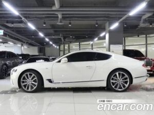 Bentley Continental 4.0 GT 2020 года из Южной Кореи