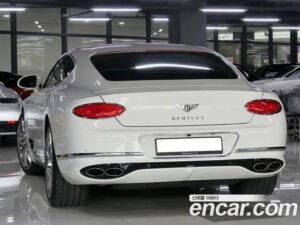 Bentley Continental 4.0 GT 2020 года из Южной Кореи
