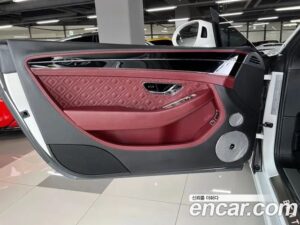Bentley Continental 4.0 GT 2020 года из Южной Кореи