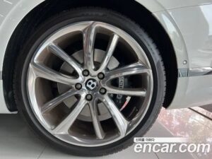 Bentley Continental 4.0 GT 2020 года из Южной Кореи