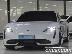 Porsche Taycan Turbo 2021 года из Южной Кореи