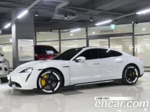Porsche Taycan Turbo 2021 года из Южной Кореи