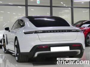 Porsche Taycan Turbo 2021 года из Южной Кореи