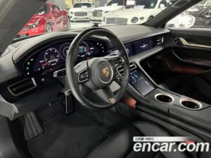 Porsche Taycan Turbo 2021 года из Южной Кореи