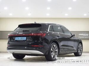 Audi e-tron 55 4WD 2022 года из Южной Кореи