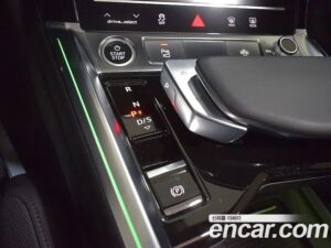 Audi e-tron 55 4WD 2022 года из Южной Кореи