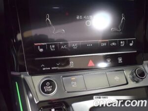 Audi e-tron 55 4WD 2022 года из Южной Кореи