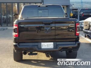 Dodge Ram Pick Up 5.7 2021 года из Южной Кореи