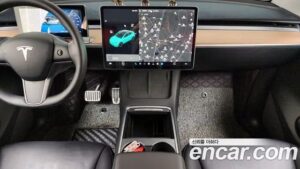 Tesla Model Y Standard RANGE 2021 года из Южной Кореи