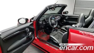 Mini Cooper Convertible JCW 2022 года из Южной Кореи