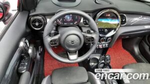 Mini Cooper Convertible JCW 2022 года из Южной Кореи