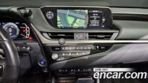 Lexus ES Luxury 2021 года из Южной Кореи