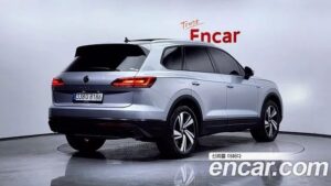 Volkswagen Touareg 3.0 TDI Premium 2021 года из Южной Кореи