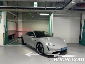 Porsche Taycan Turbo 2022 года из Южной Кореи