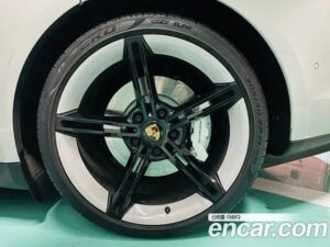 Porsche Taycan Turbo 2022 года из Южной Кореи