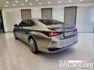 Lexus ES Luxury Plus 2023 года из Южной Кореи