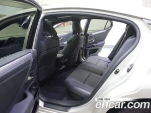 Lexus ES F-Sport 2022 года из Южной Кореи