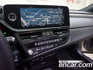 Lexus ES F-Sport 2022 года из Южной Кореи