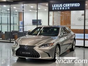 Lexus ES Luxury Plus 2022 года из Южной Кореи