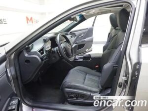 Lexus ES Luxury Plus 2022 года из Южной Кореи