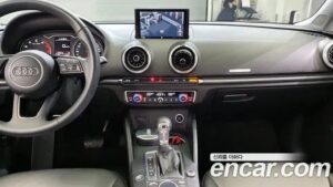 Audi A3 40 TFSI 2020 года из Южной Кореи