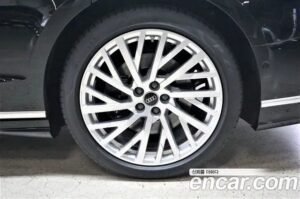 Audi A8 55 TFSI 4WD LWB 2021 года из Южной Кореи
