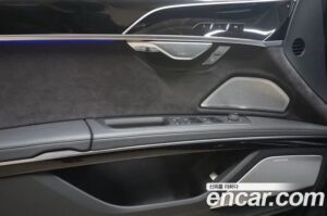 Audi A8 55 TFSI 4WD LWB 2021 года из Южной Кореи