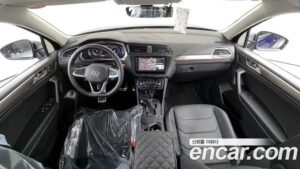 Volkswagen Tiguan 2.0 TSI Prestige 2023 года из Южной Кореи
