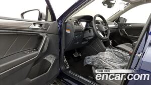 Volkswagen Tiguan 2.0 TSI Prestige 2023 года из Южной Кореи