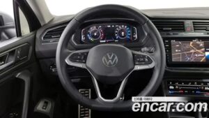 Volkswagen Tiguan 2.0 TSI Prestige 2023 года из Южной Кореи