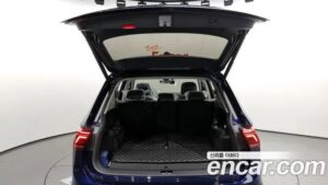 Volkswagen Tiguan 2.0 TSI Prestige 2023 года из Южной Кореи