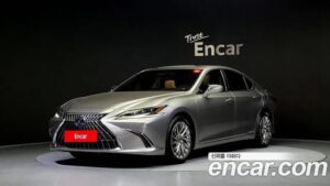 Lexus ES Executive 2022 года из Южной Кореи