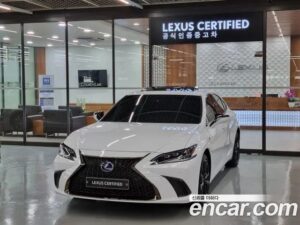 Lexus ES F-Sport 2022 года из Южной Кореи