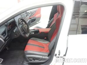 Lexus ES F-Sport 2022 года из Южной Кореи