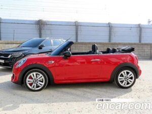 Mini Cooper Convertible JCW 2020 года из Южной Кореи