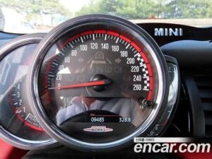Mini Cooper Convertible JCW 2020 года из Южной Кореи
