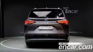 Toyota Sienna 2.5 HYBRID 2WD 2021 года из Южной Кореи
