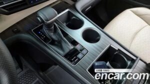 Toyota Sienna 2.5 HYBRID 2WD 2021 года из Южной Кореи