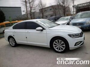Volkswagen Passat 2.0 TDI Premium 2021 года из Южной Кореи