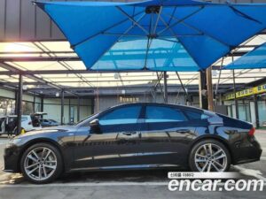 Audi A7 55 TFSI 4WD Premium 2022 года из Южной Кореи