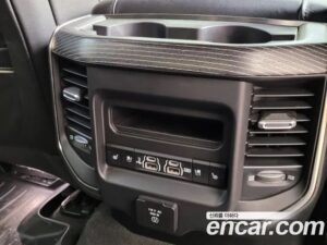Dodge Ram Pick Up 5.7 2020 года из Южной Кореи
